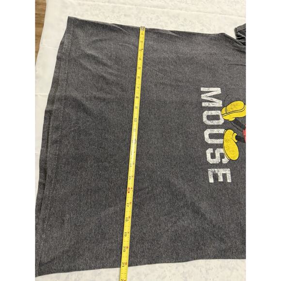 Mens Dark Grey Size Large Mickey Mouse Short Sleeve Tee W/ Measurements - Picture 5 of 8